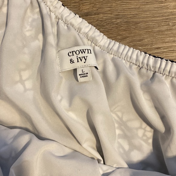 💛2 for $15! Crown & Ivy giraffe dress - Picture 3 of 3